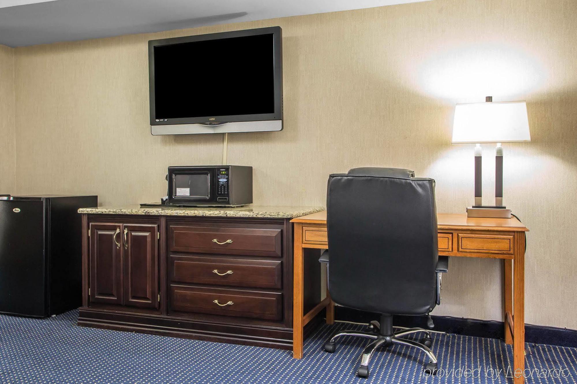 Quality Inn Schaumburg - Chicago Near The Mall Eksteriør bilde
